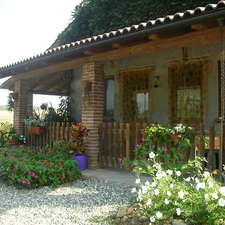 Castelnuovo Bormida Cascina Beneficioヴィラ エクステリア 写真