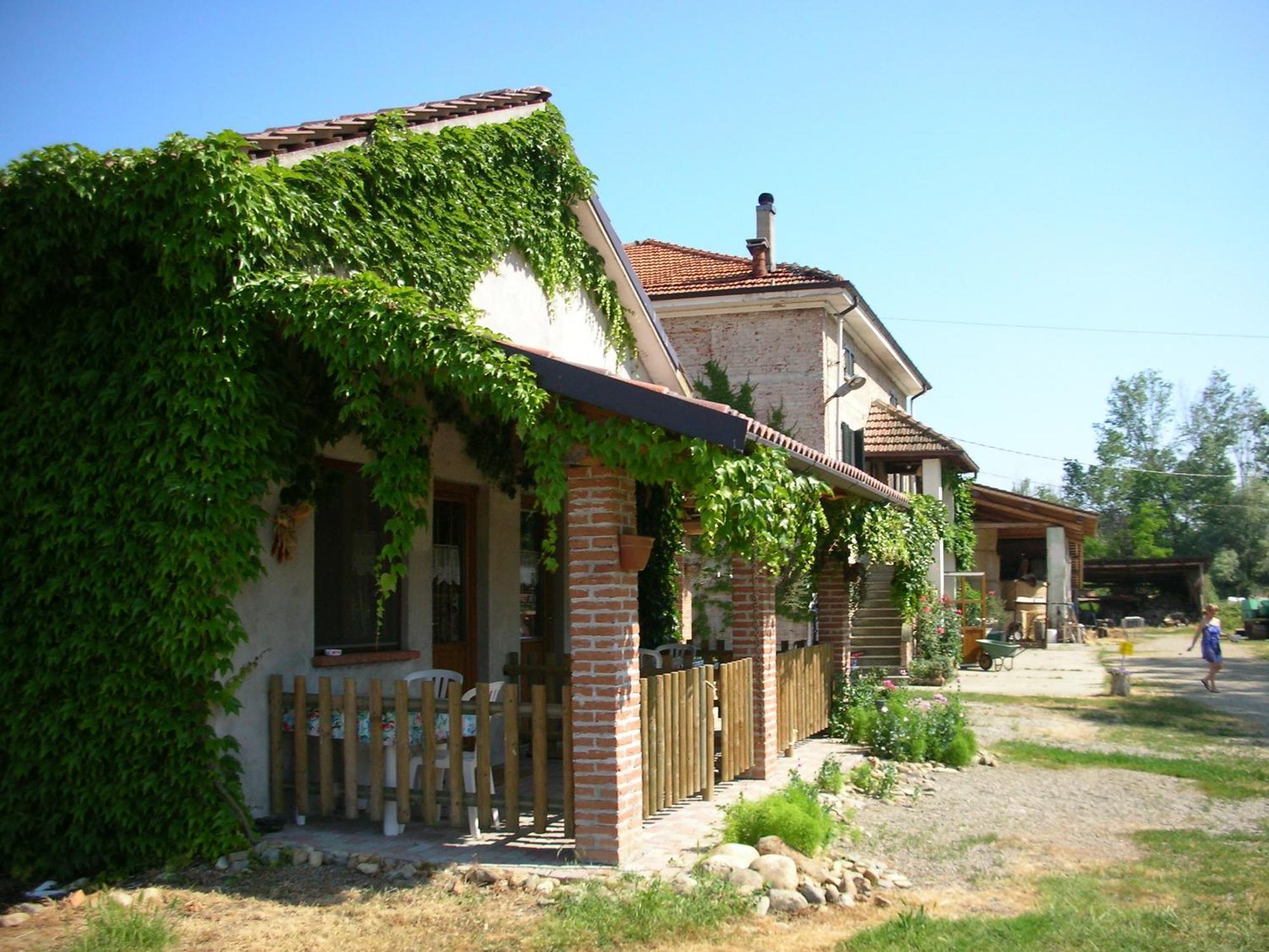 Castelnuovo Bormida Cascina Beneficioヴィラ エクステリア 写真